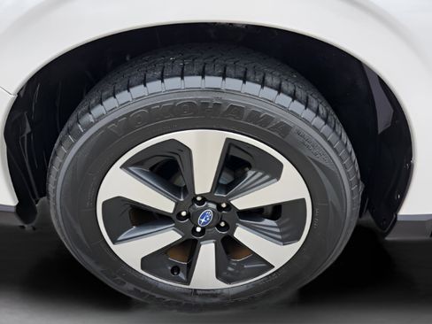 Used 2018 Subaru Forester 2.5i Premium image 40