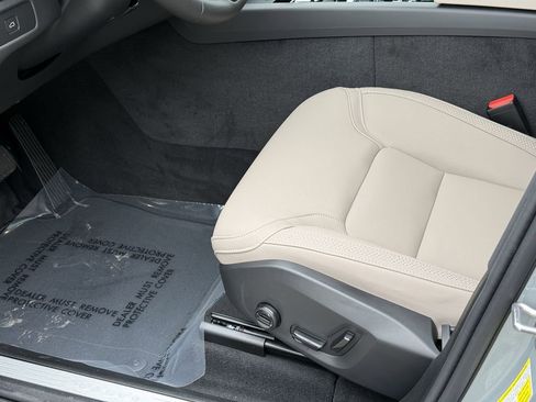 New 2026 Volvo XC60 B5 Core w/ Climate Package image 14