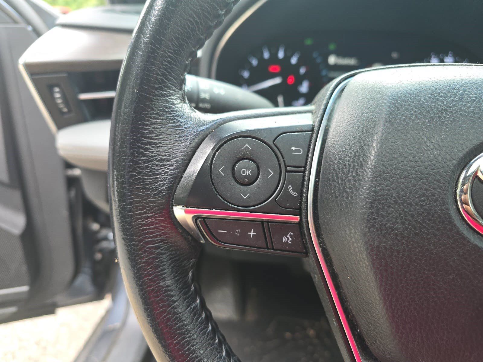 Used 2019 Toyota Avalon XLE w/ Moonroof Package FWD image 13
