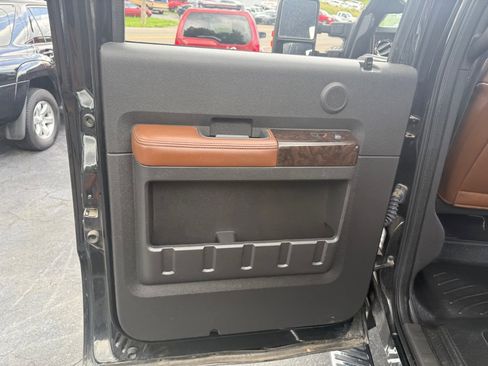 Used 2015 Ford F250 Platinum w/ FX4 Off-Road Package image 64
