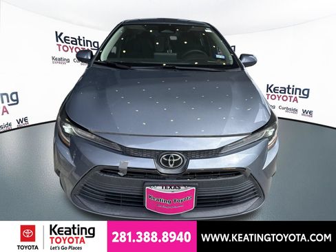 Used 2023 Toyota Corolla LE FWD image 2