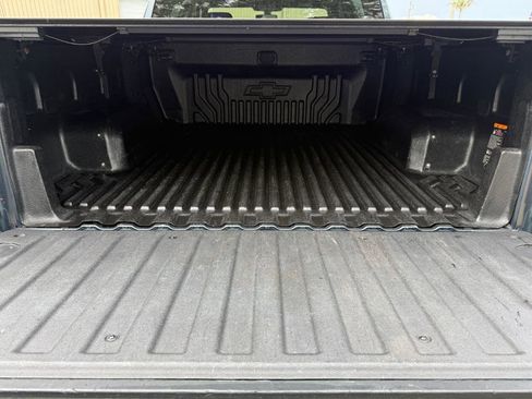 Used 2019 Chevrolet Silverado 1500 LT RWD image 9