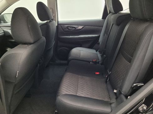 Used 2020 Nissan Rogue S image 18