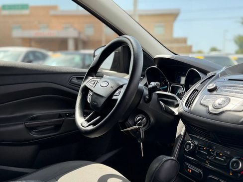 Used 2017 Ford Escape S FWD image 28