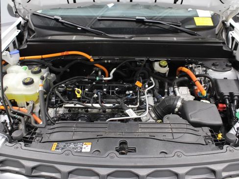 Certified 2024 Ford Maverick XLT FWD image 13