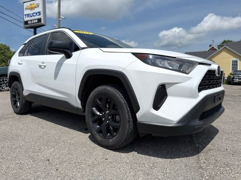 Used 2021 Toyota RAV4 LE FWD image 8