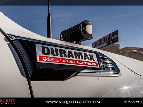 Used 2025 GMC Sierra 2500 SLE w/ SLE Value Package; image 11