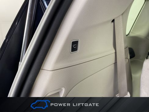 Used 2021 Chrysler Pacifica Limited w/ Uconnect Theater Family Group AWD/4WD image 37