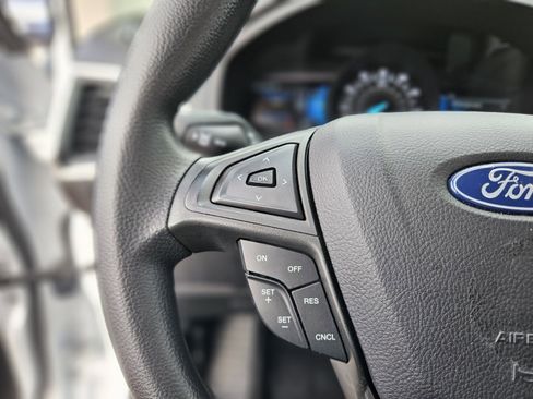 Certified 2024 Ford Edge SE w/ Black Appearance Package image 28