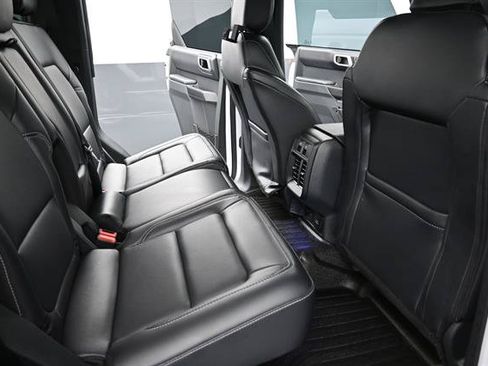 Used 2025 Ford Bronco Outer Banks AWD/4WD image 19