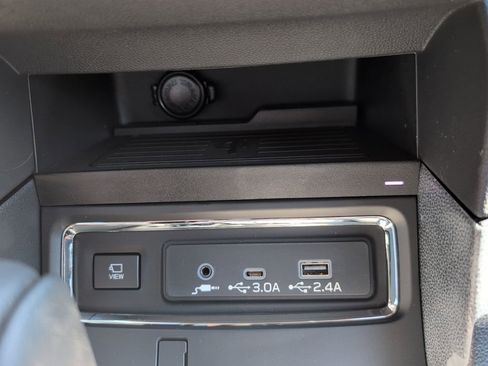 Used 2025 Subaru Ascent Limited image 39