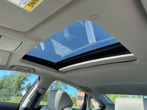 Used 2019 Honda Accord EX image 4