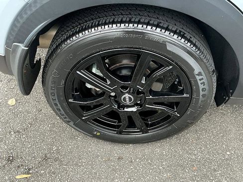 Certified 2024 Nissan Kicks SR w/ SR Premium Package image 9