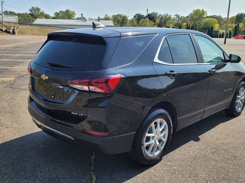 Used 2023 Chevrolet Equinox LT w/ Driver Convenience Package AWD/4WD image 12