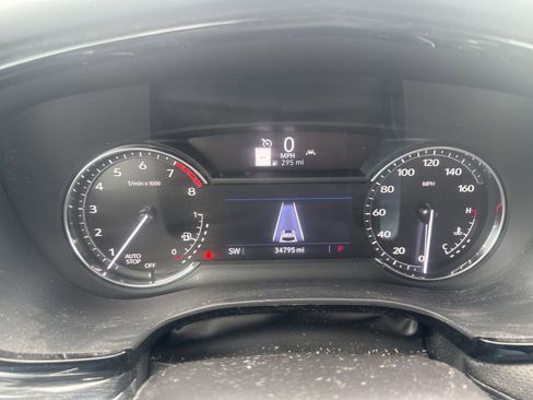 Used 2023 Cadillac XT5 Premium Luxury image 11