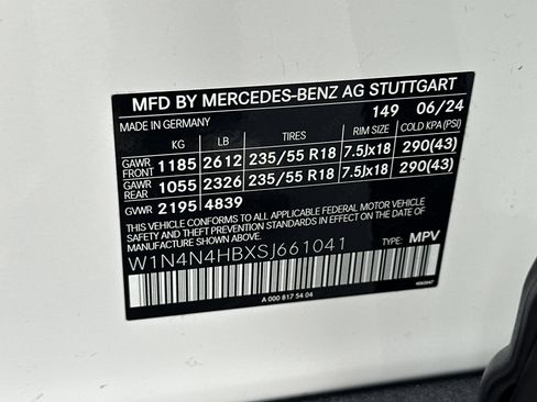 Certified 2025 Mercedes-Benz GLA 250 4MATIC image 30