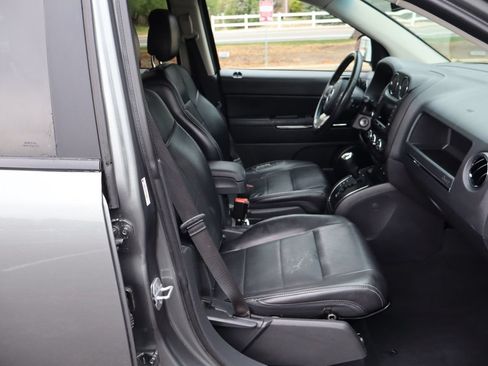 Used 2012 Jeep Compass Limited w/ Sun/Sound Group AWD/4WD image 22