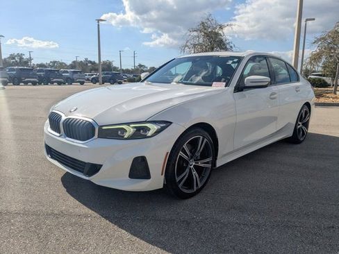 Used 2023 BMW 330i Sedan w/ Driving Assistance Package image 9