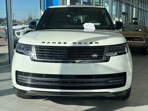 Used 2024 Land Rover Range Rover Autobiography image 6