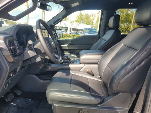 Used 2025 Ford F150 Lariat w/ Equipment Group 501A Mid image 12