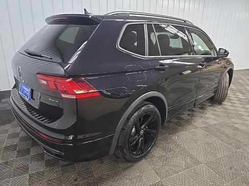 Used 2023 Volkswagen Tiguan SE R-Line AWD/4WD image 10