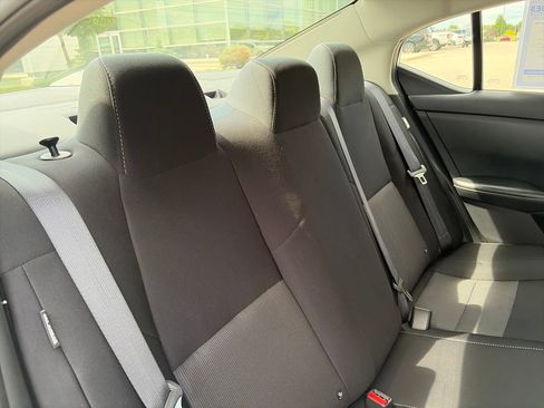 Used 2024 Nissan Sentra SV FWD image 32