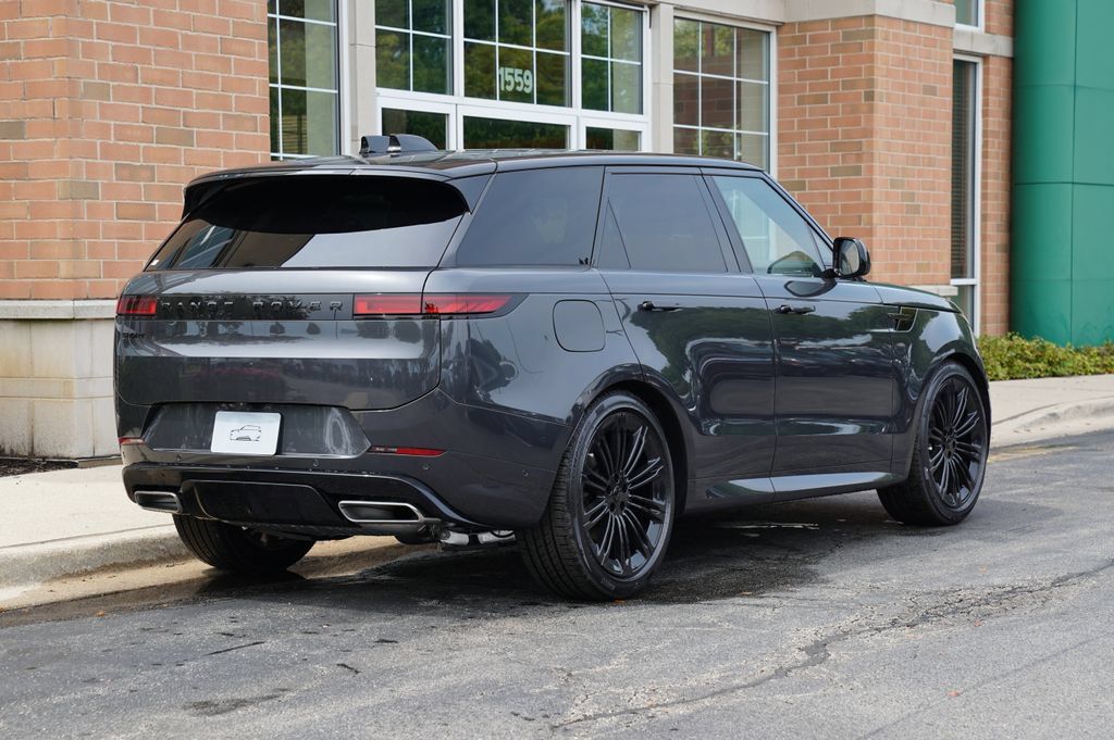 New 2026 Land Rover Range Rover Sport Dynamic SE AWD/4WD image 6