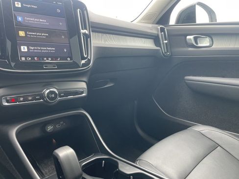 Certified 2024 Volvo XC40 B5 Core image 34