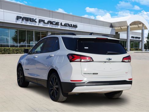 Used 2024 Chevrolet Equinox RS w/ RS Leather Package image 4