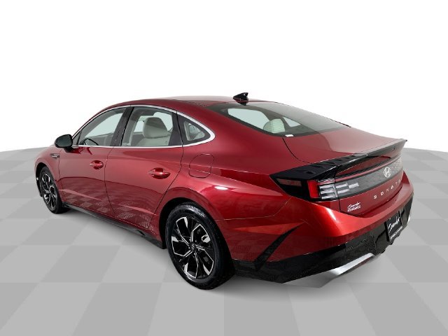 Used 2025 Hyundai Sonata SEL FWD image 6