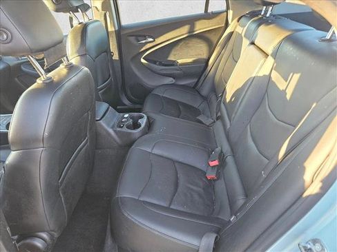 Used 2018 Chevrolet Volt Premier w/ Driver Confidence Package image 4