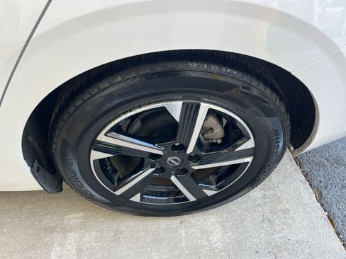 Used 2025 Nissan Sentra SV image 28