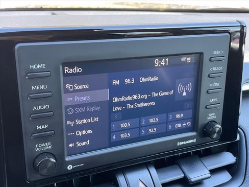 Used 2022 Toyota RAV4 LE image 9