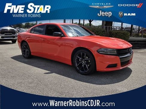 Used 2022 Dodge Charger SXT w/ Blacktop Package RWD image 1