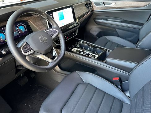 New 2026 Volkswagen Atlas SEL AWD/4WD image 8
