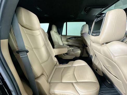 Used 2018 Cadillac Escalade Platinum AWD/4WD image 40