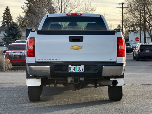 Used 2013 Chevrolet Silverado 2500 LT w/ Suspension Package, Off-Road image 7