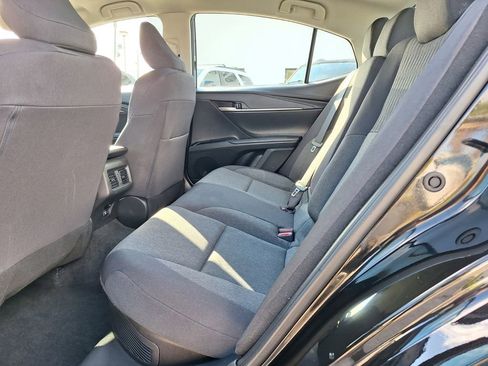 Used 2025 Toyota Camry LE image 10