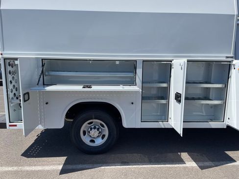 New 2025 Chevrolet Express 3500 w/ Power Convenience Package image 21