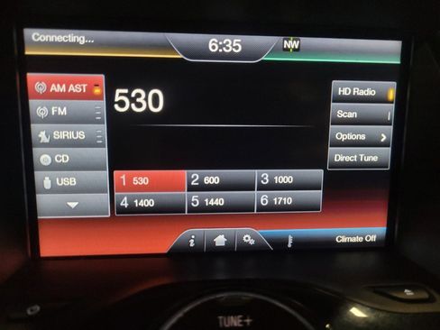 Used 2014 Ford Escape Titanium w/ Equipment Group 401A AWD/4WD image 25