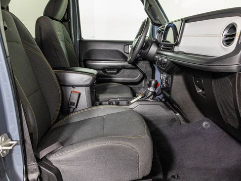 Used 2024 Jeep Wrangler Unlimited Sahara AWD/4WD image 45