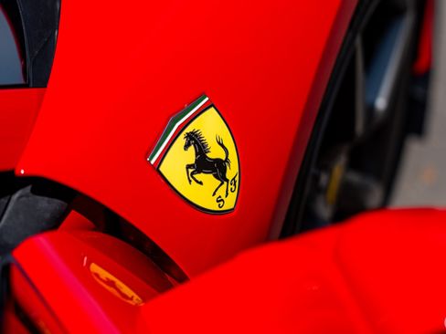 Used 2022 Ferrari F8 Tributo RWD image 36