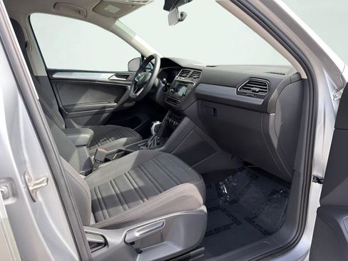 Used 2022 Volkswagen Tiguan S FWD image 28