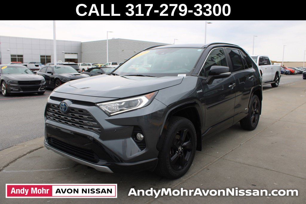Used 2019 Toyota RAV4 XSE AWD/4WD image 3