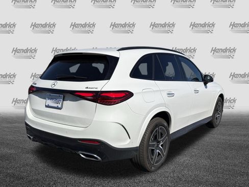 Used 2025 Mercedes-Benz GLC 300 4MATIC image 11