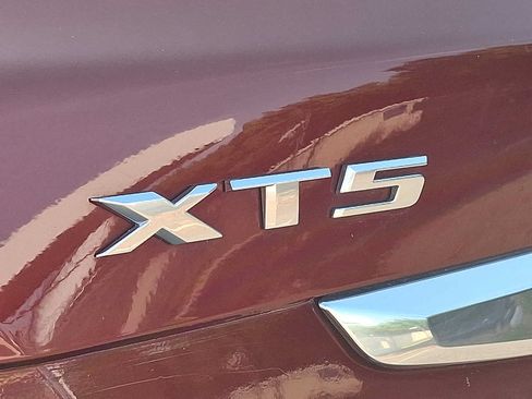 Used 2017 Cadillac XT5 Luxury w/ Driver Awareness Package AWD/4WD image 31