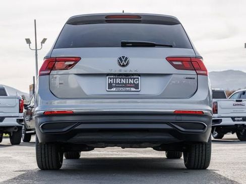 Used 2024 Volkswagen Tiguan SE AWD/4WD image 31