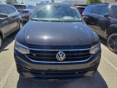 Used 2023 Volkswagen Tiguan SE R-Line AWD/4WD image 9