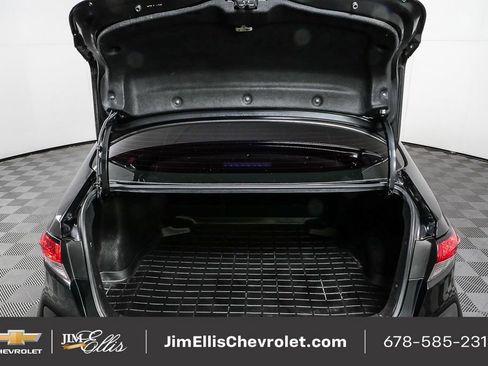 Used 2021 Toyota Corolla LE image 27