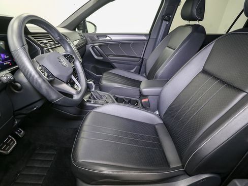 Certified 2024 Volkswagen Tiguan SE R-Line AWD/4WD image 49